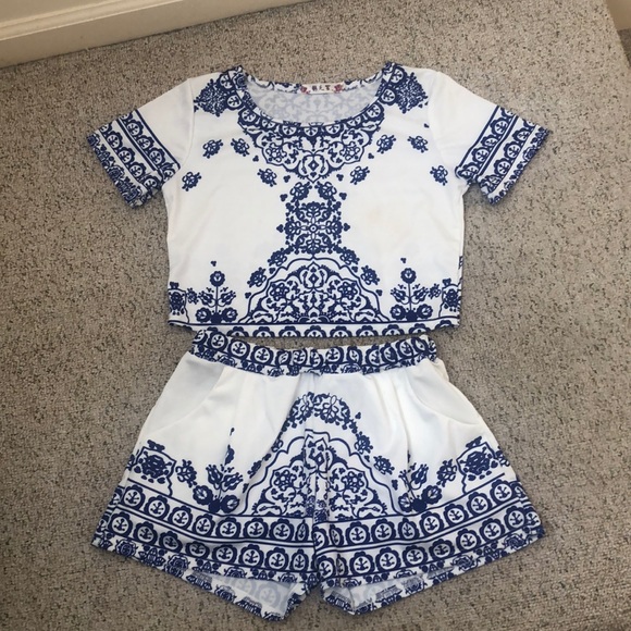 Tops - Traded 👀 White & Blue 2 piece set